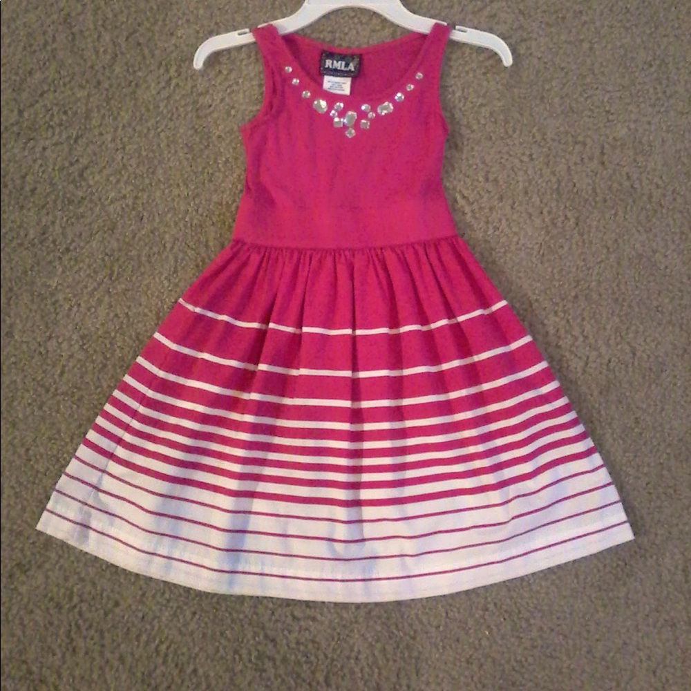 Girls dress